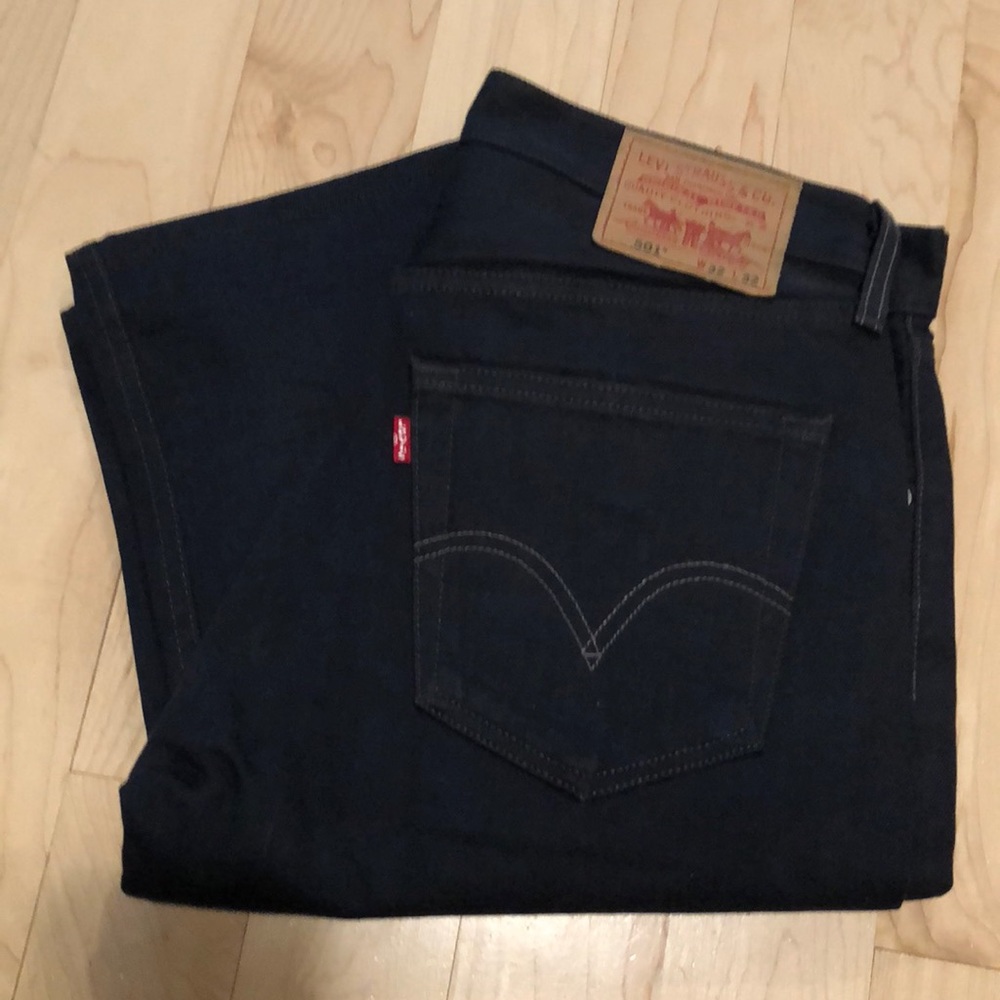 Levi 501 Dark Wash Blue Jeans